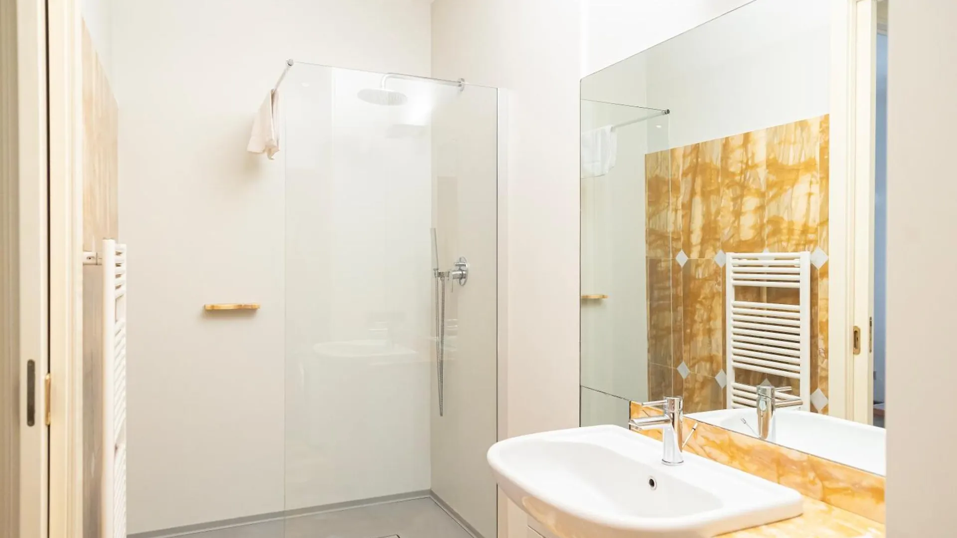 Elegante Bilocale In Montenapoleone - Brera Milano Lejlighed